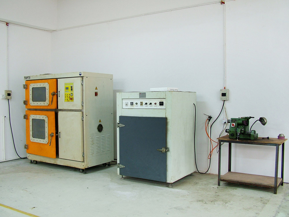 真空復(fù)模設(shè)備